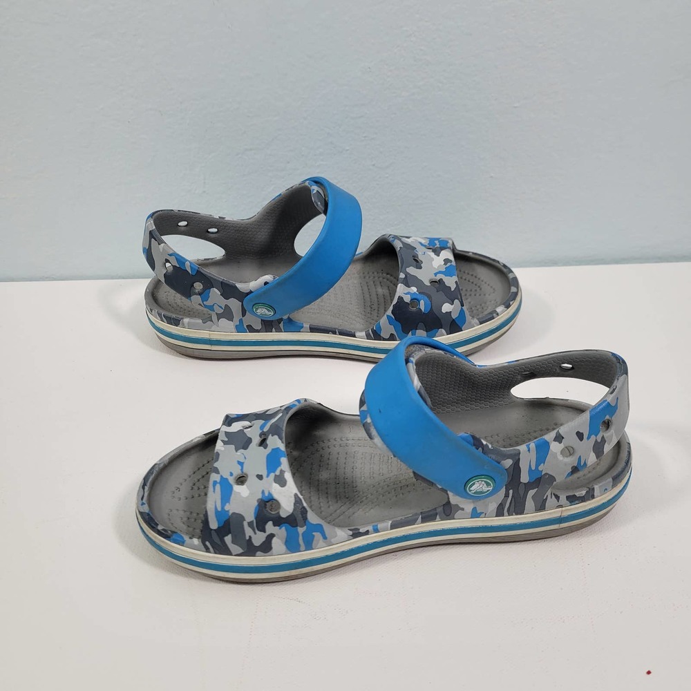 Crocs Girls Blue & Gray Camo Print Sandals Size 3 80322-2590 - Picture 7 of 7